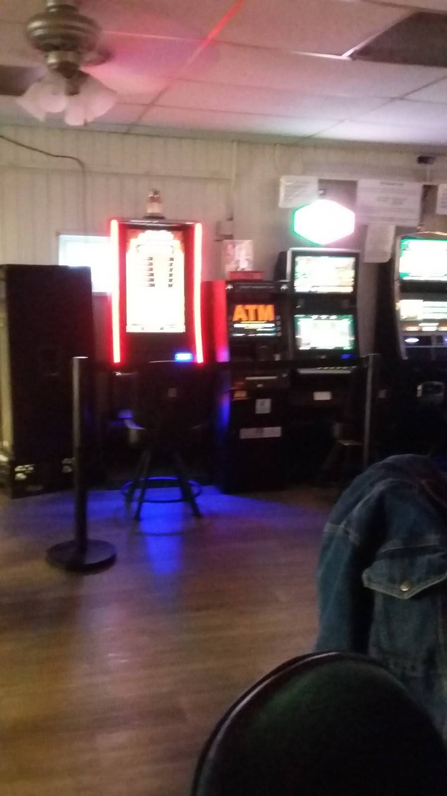 Shooters Bar & Grill | restaurant | 215 S Tanner St, Rantoul, IL 61866, USA | 2178930077 OR +1 217-893-0077