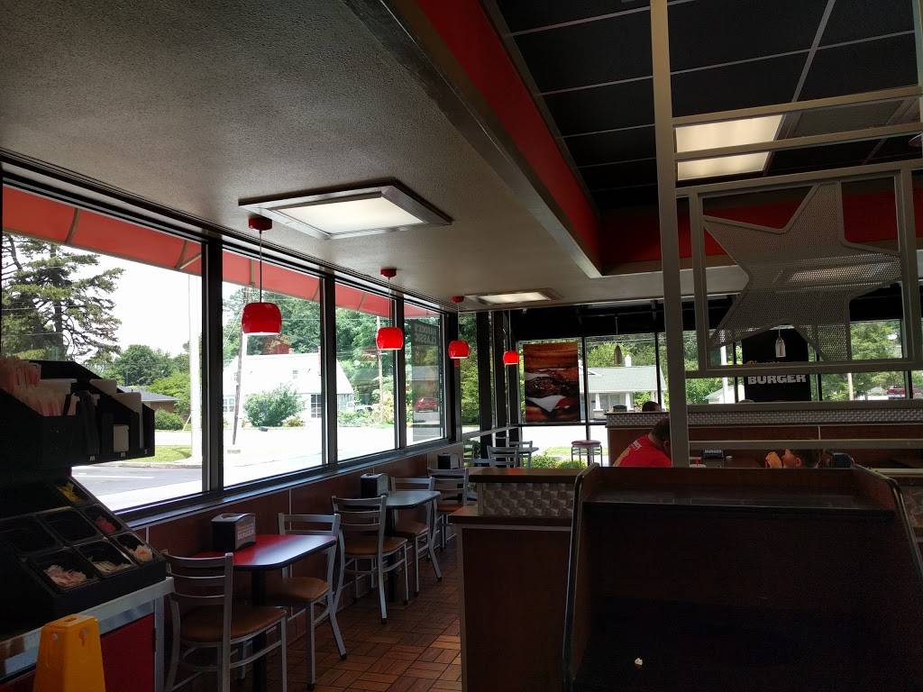 Hardees | restaurant | 716 McAdenville Rd, Lowell, NC 28098, USA | 7048240758 OR +1 704-824-0758