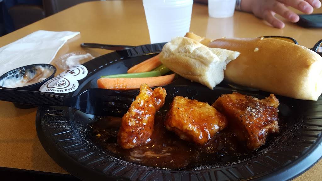 Wings N Things | restaurant | 12075 Carmel Mountain Rd #201, San Diego, CA 92128, USA | 8584519464 OR +1 858-451-9464