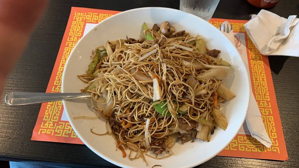 Que Viet Village House | restaurant | 2211 Johnson St NE #3905, Minneapolis, MN 55418, USA | 6127814744 OR +1 612-781-4744