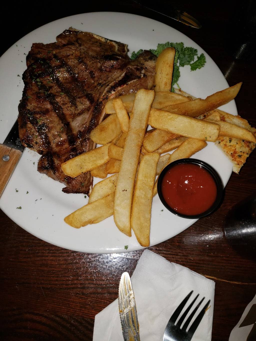 Gatsbys Seafood & Steakhouse | restaurant | 203 Center Ave, Bay City, MI 48708, USA | 9899225556 OR +1 989-922-5556