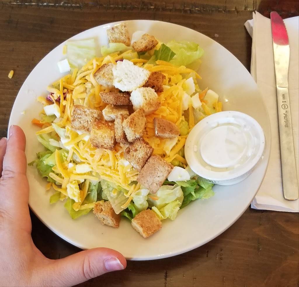 Igors Bistro | restaurant | 3055 38th St, Rock Island, IL 61201, USA | 3092837948 OR +1 309-283-7948