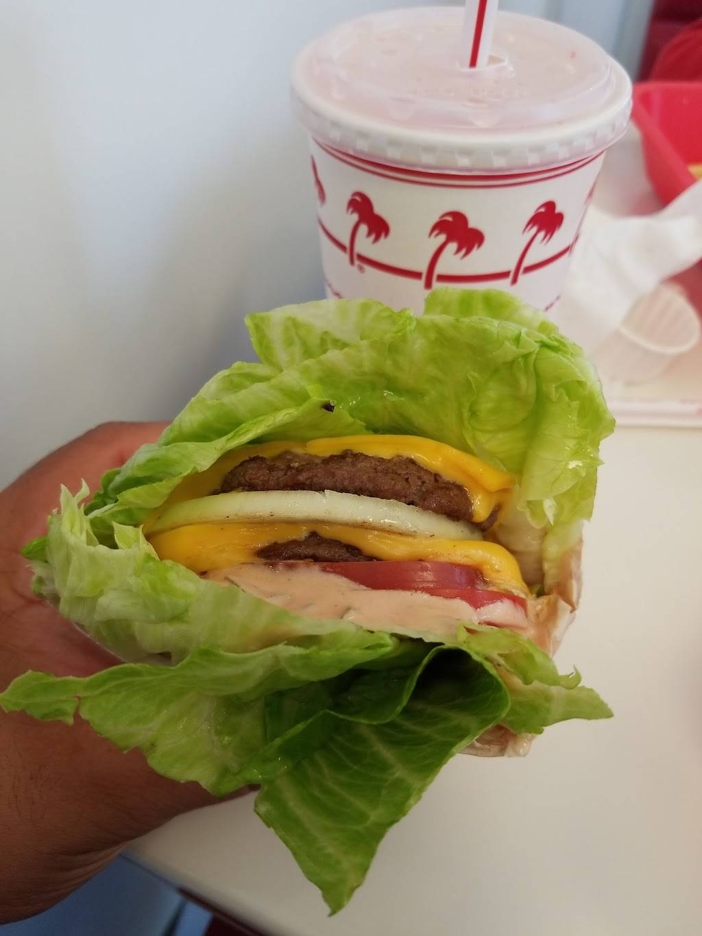 In-N-Out Burger | restaurant | 1550 Newbury Rd, Newbury Park, CA 91320, USA | 8007861000 OR +1 800-786-1000