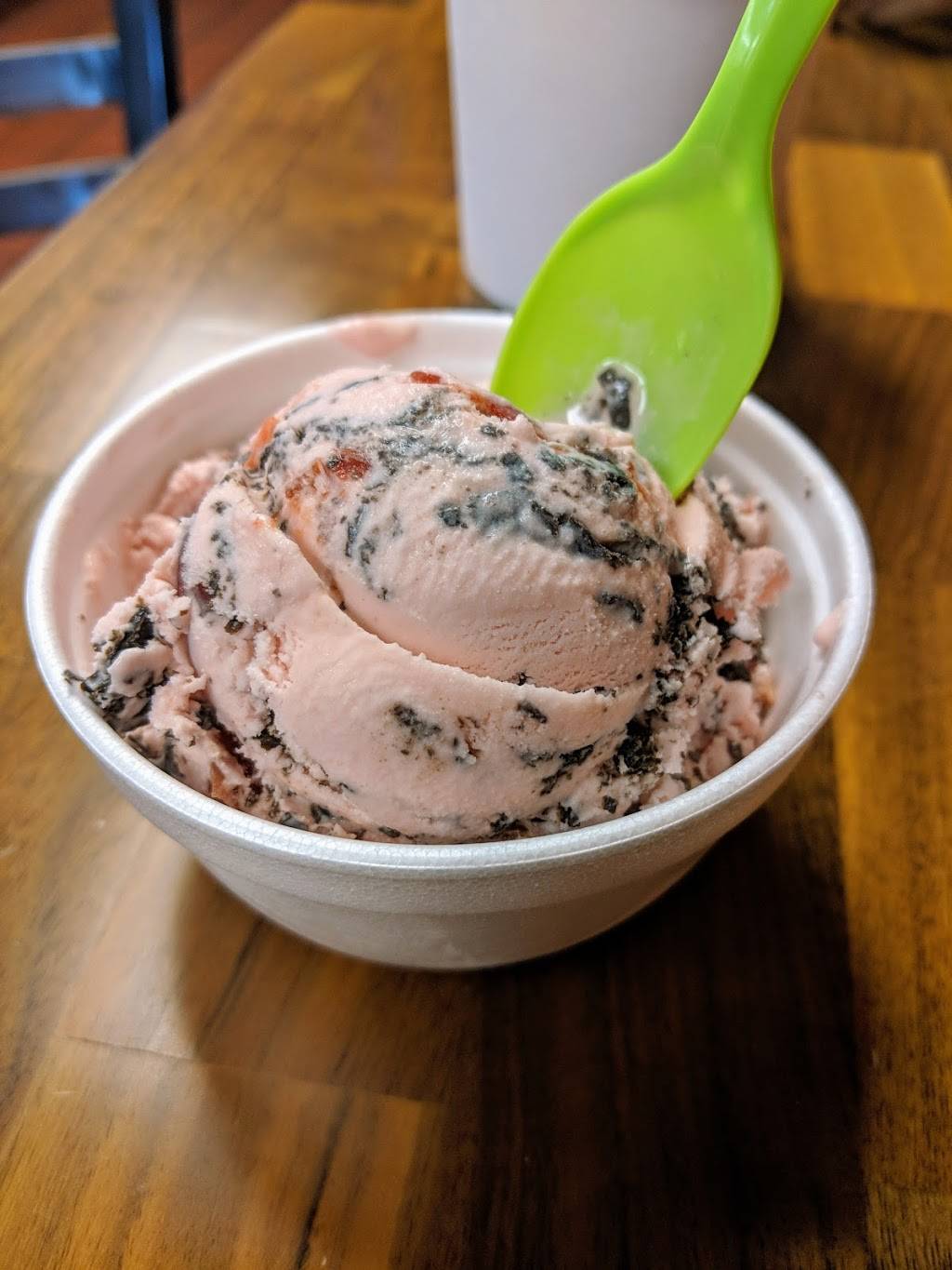 Paradise Island Grill & Ice Cream | restaurant | 2821 N Ballard Rd, Appleton, WI 54911, USA | 9207308555 OR +1 920-730-8555