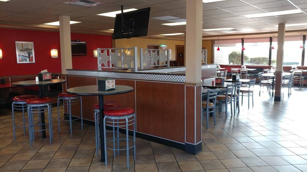 Carls Jr. | restaurant | 5275 W Shaw Ave, Fresno, CA 93722, USA | 5592756526 OR +1 559-275-6526