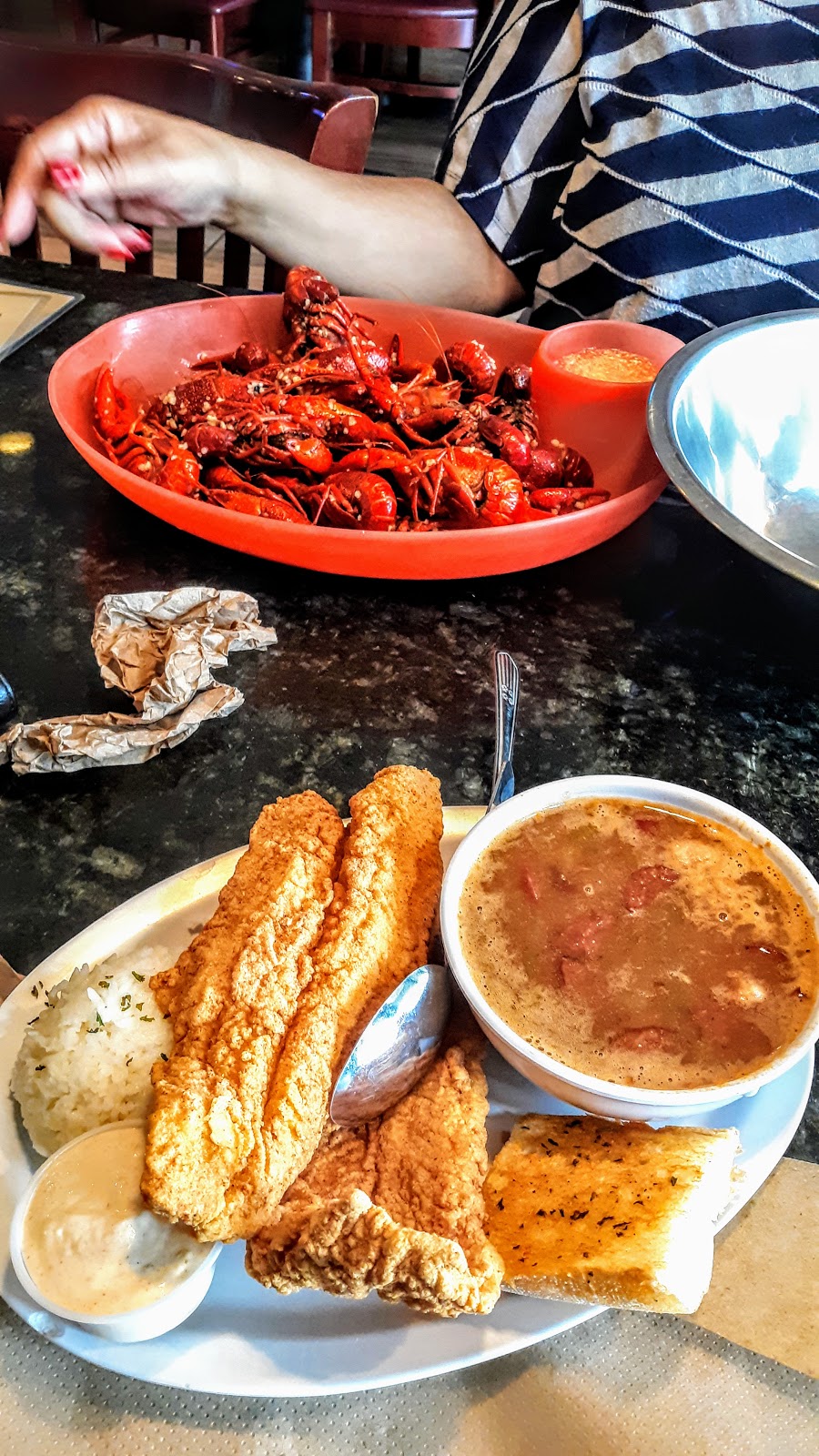 Hanks Cajun Crawfish | restaurant | 10800 Bellaire Blvd G, Houston, TX 77072, USA | 2819888974 OR +1 281-988-8974