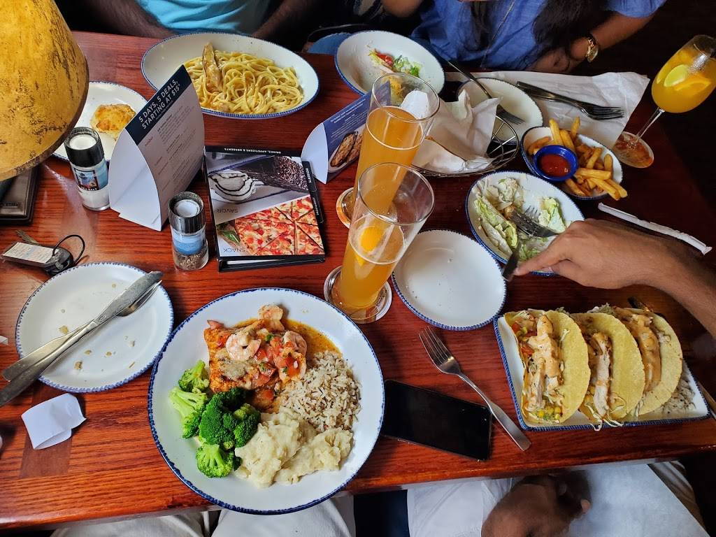 Red Lobster | restaurant | 750 Upper Glen St, Queensbury, NY 12804, USA | 5187610021 OR +1 518-761-0021