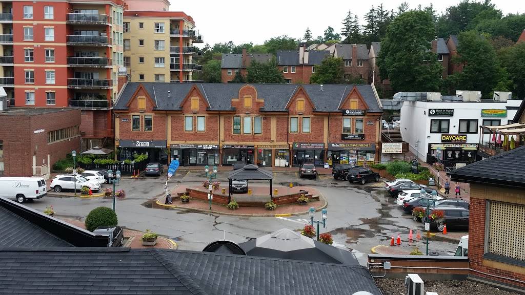 Market Lane Shopping Centre | shopping mall | 140 Woodbridge Ave, Woodbridge, ON L4L 4K9, Canada | 9058516611 OR +1 905-851-6611