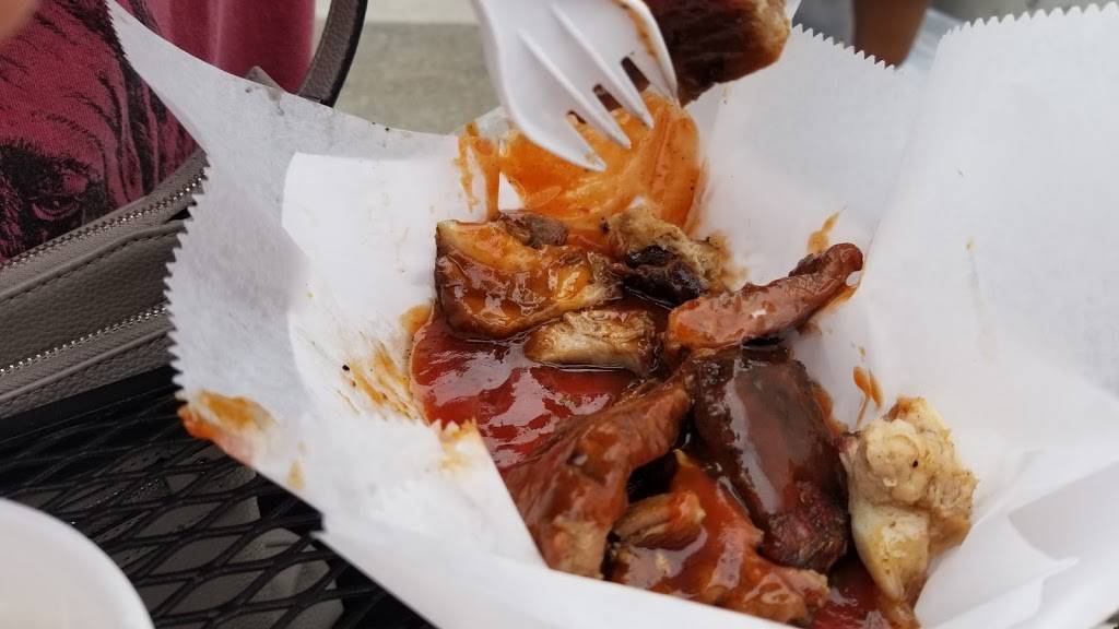 Berts Marketplace | night club | 2727 Russell St, Detroit, MI 48207, USA | 3135672030 OR +1 313-567-2030