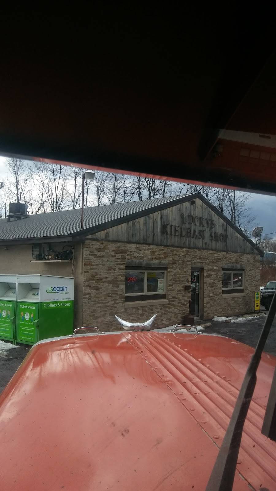 Luckys Corner Deli | restaurant | 720 W Centre St, Shenandoah, PA 17976, USA | 5704621447 OR +1 570-462-1447