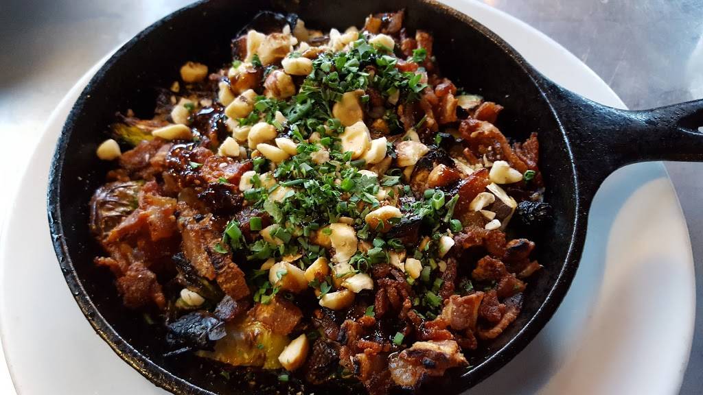 Boneyard Saloon & Wine Dive | restaurant | 1251 Kearns Blvd, Park City, UT 84060, USA | 4356490911 OR +1 435-649-0911