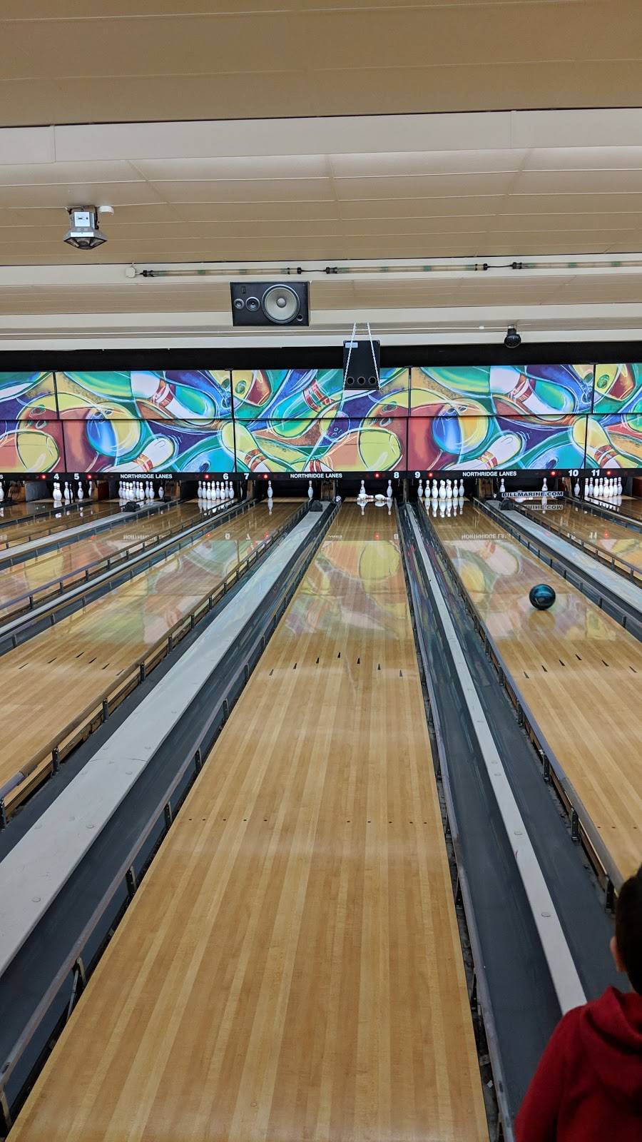 Northridge Lanes | restaurant | 1333 Moorefield Rd, Springfield, OH 45503, USA | 9373990850 OR +1 937-399-0850