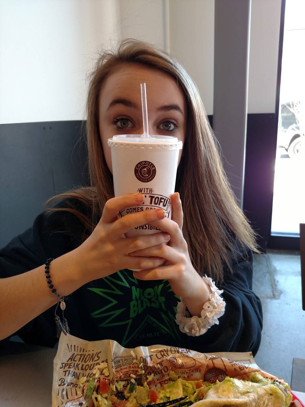 Chipotle Mexican Grill | restaurant | 10150 Reisterstown Rd #40, Owings Mills, MD 21117, USA | 4433949121 OR +1 443-394-9121