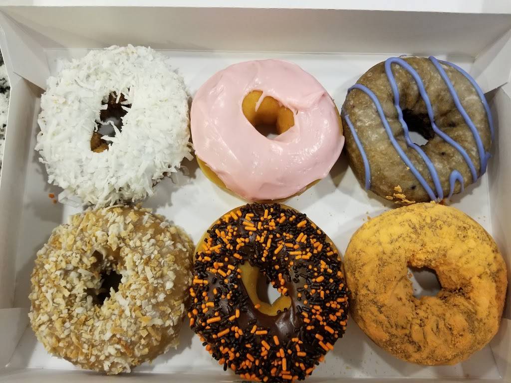 Dunkin | bakery | 12401 Shelbyville Rd, Louisville, KY 40243, USA | 5023849276 OR +1 502-384-9276