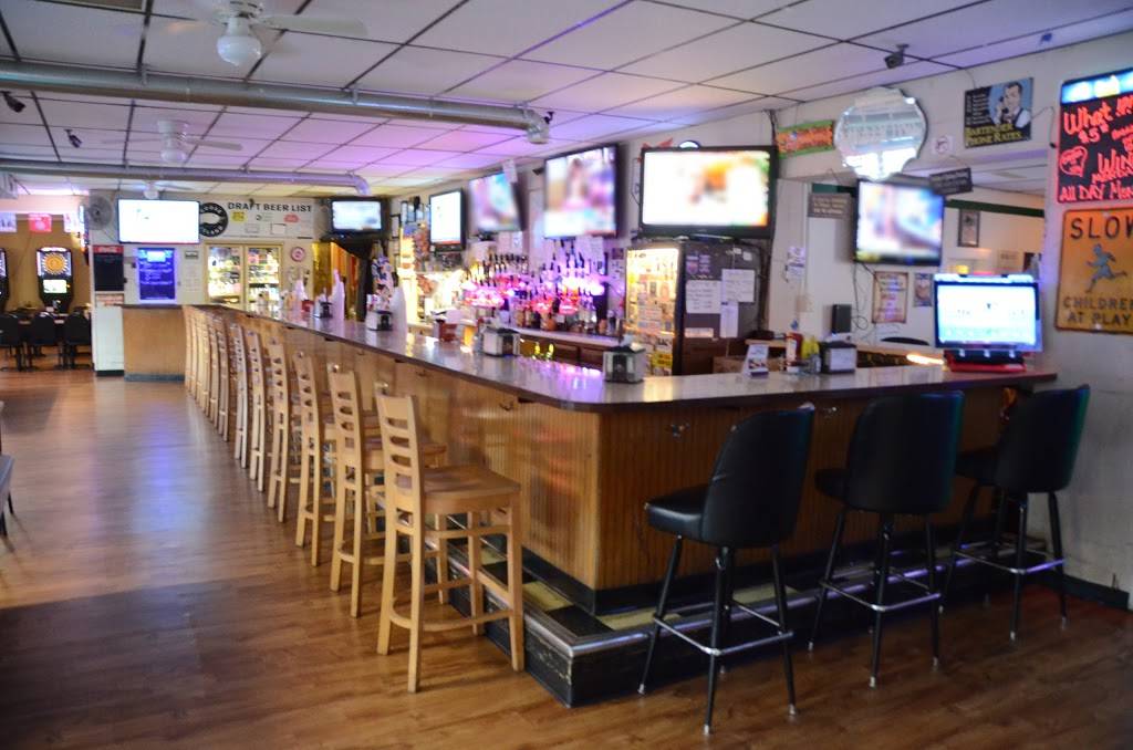 Meadows Avenue Tap | restaurant | 2000 Meadow Ave, East Peoria, IL 61611, USA | 3096940736 OR +1 309-694-0736