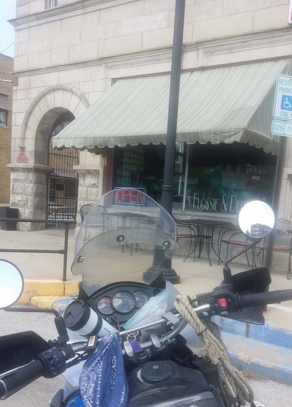 Flossie & Delzenas | restaurant | 600 Broadway St, Lincoln, IL 62656, USA | 2177322411 OR +1 217-732-2411