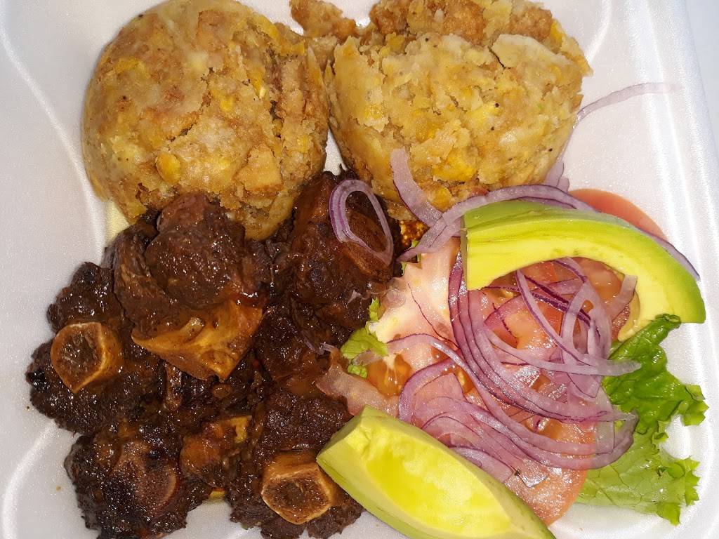 La Reina Dominican Food | restaurant | 1974 Skyway Dr, Monroe, NC 28110, USA | 7048352459 OR +1 704-835-2459