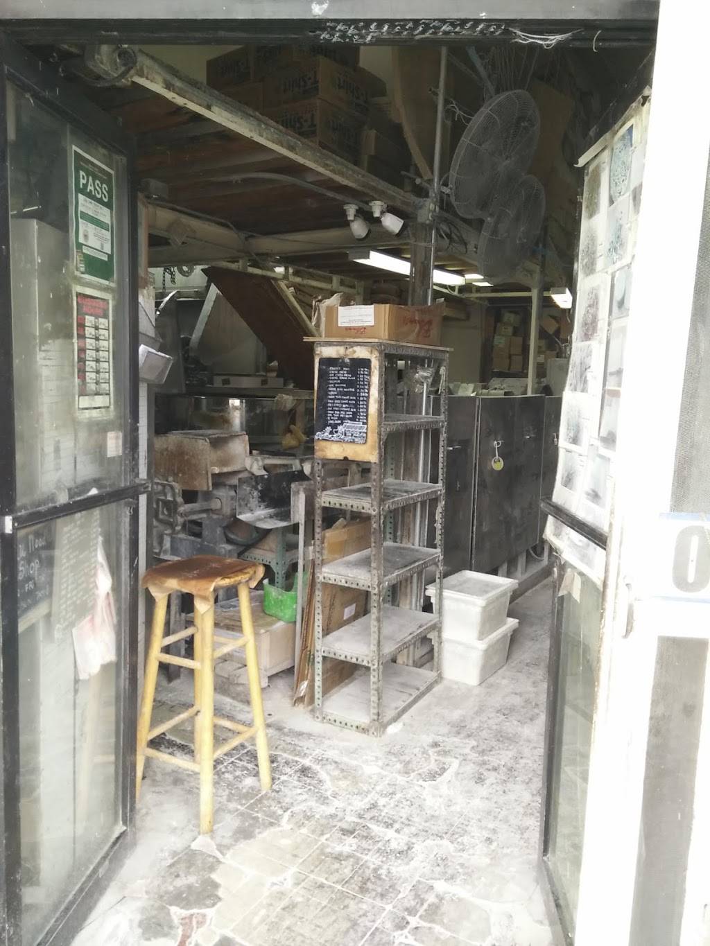 Oahu Noodle Factory | restaurant | 1924 N King St # B, Honolulu, HI 96819, USA | 8088410077 OR +1 808-841-0077