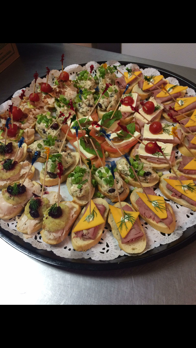 The Cove Deli, LLC | meal takeaway | 282 Silas Deane Hwy, Wethersfield, CT 06109, USA | 8607211200 OR +1 860-721-1200