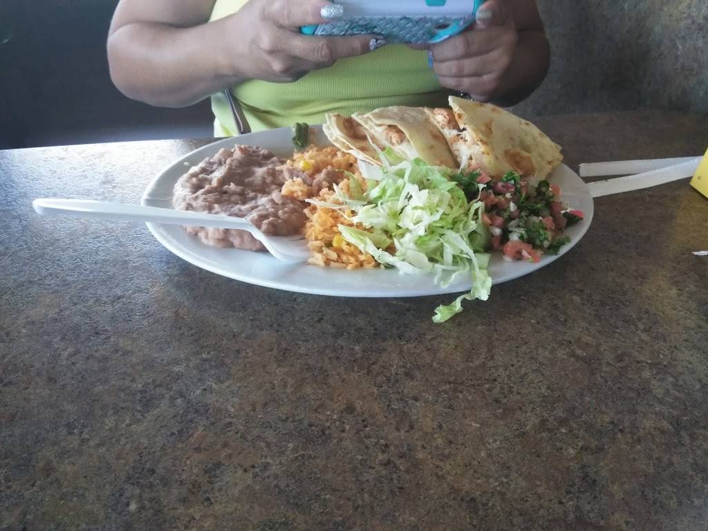 Tortas El Chavo | restaurant | 3301 N Belt Line Rd, Irving, TX 75062, USA | 4693590857 OR +1 469-359-0857