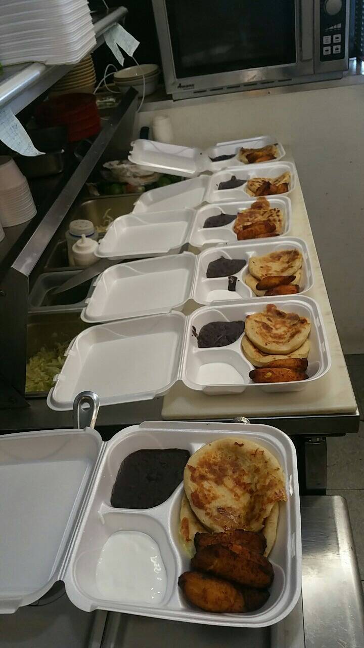 Taco Real & Pupuseria | restaurant | 1029 North Ave, Villa Park, IL 60181, USA | 6306294155 OR +1 630-629-4155