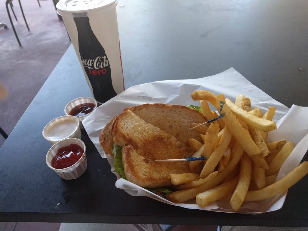 The Nugget Grill & Pub | restaurant | 6049 E 7th St, Long Beach, CA 90840, USA | 5629854133 OR +1 562-985-4133