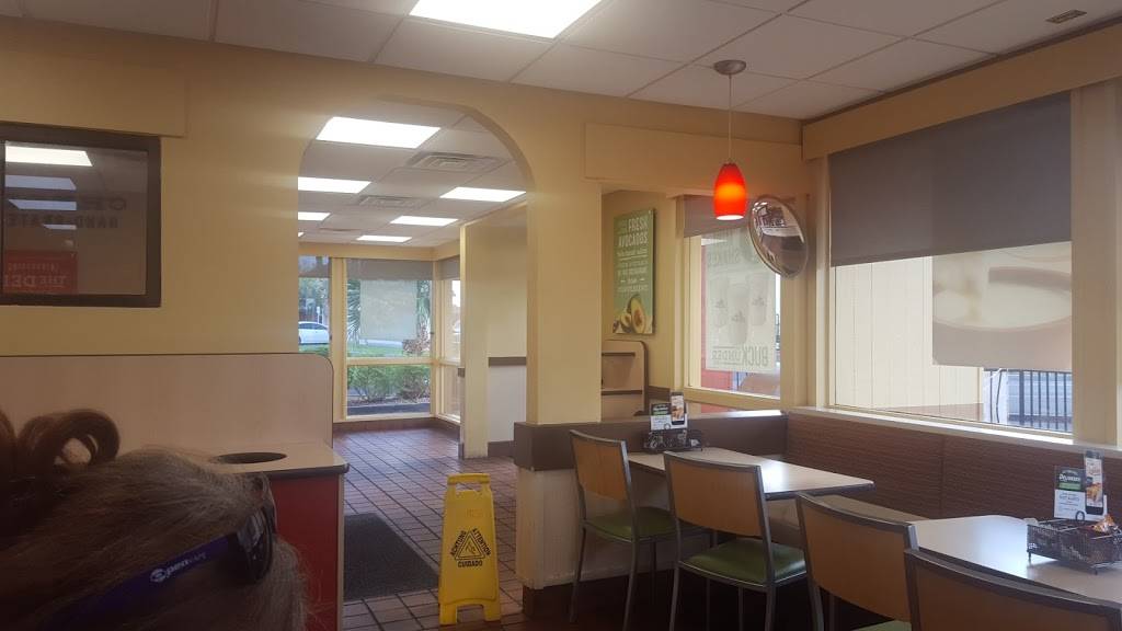 Del Taco | meal takeaway | 5915 W Sahara Ave, Las Vegas, NV 89102, USA | 7023648573 OR +1 702-364-8573