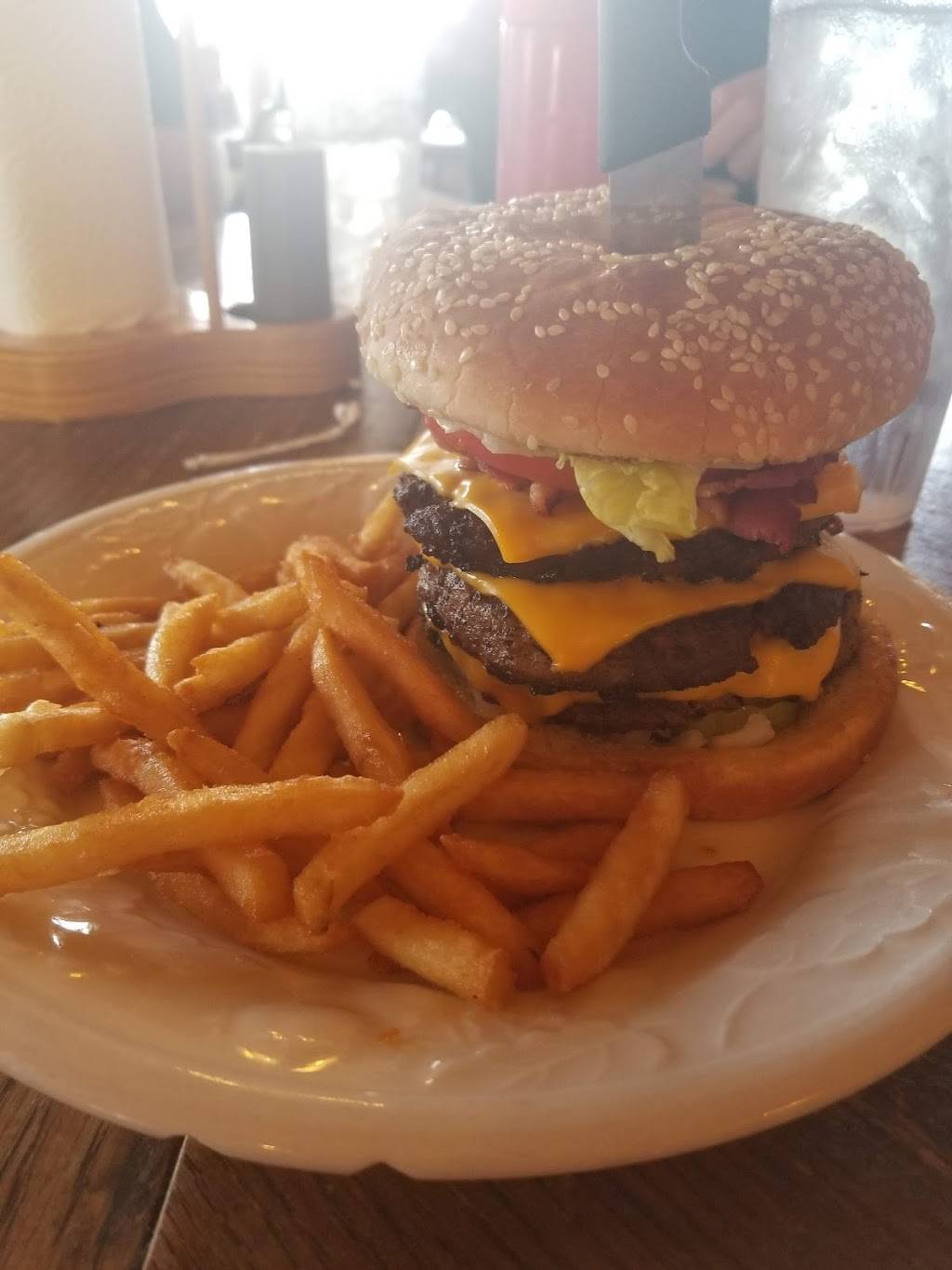 Campbells Field Restaurant | restaurant | 2484 Arkadelphia Rd, Hayden, AL 35079, USA | 2055902744 OR +1 205-590-2744