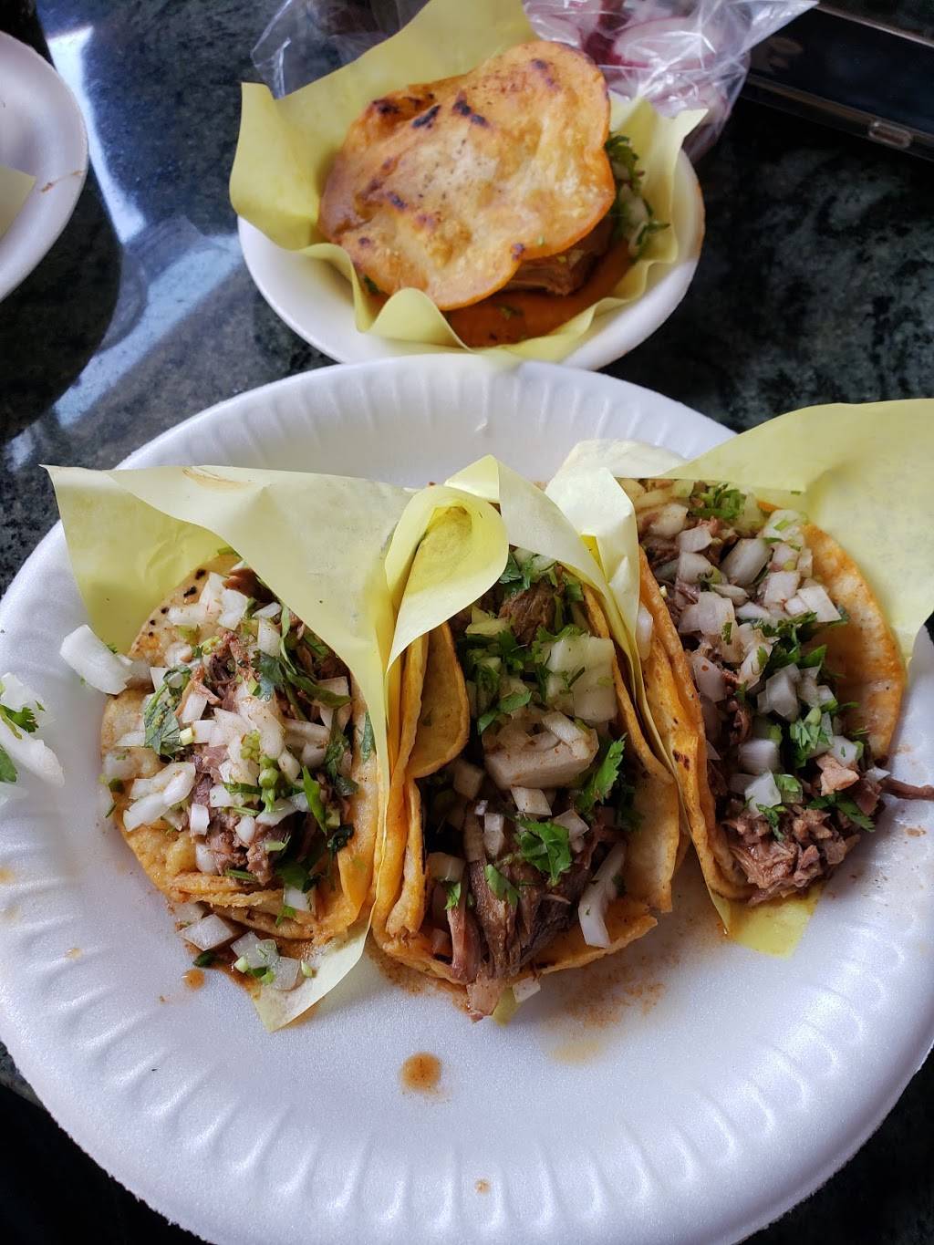 Birrieria Gonzalez | restaurant | 1301 Rosecrans Ave, Compton, CA 90221, USA | 4242461755 OR +1 424-246-1755