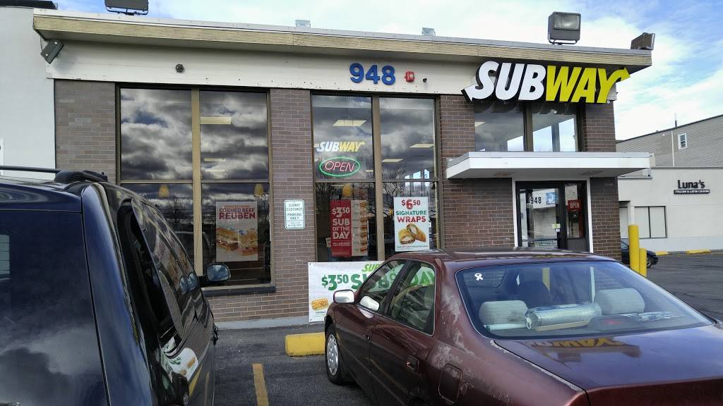 Subway | restaurant | 948 Bennington St, East Boston, MA 02128, USA | 6175692117 OR +1 617-569-2117