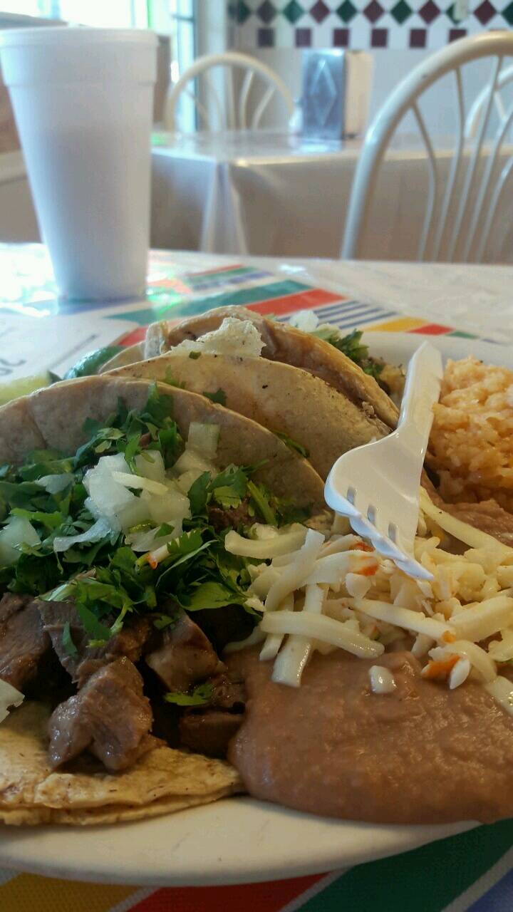 Taqueria Aurelios | restaurant | 956 Roosevelt Rd, West Chicago, IL 60185, USA | 6302933774 OR +1 630-293-3774