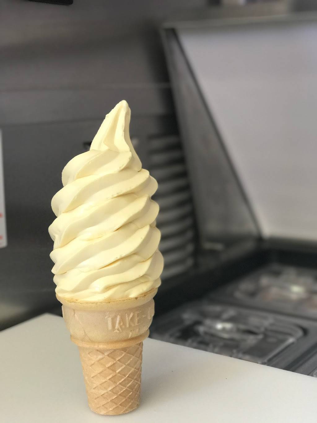 Frosty King Express | restaurant | 1605 E Brundage Ln, Bakersfield, CA 93307, USA | 6616339017 OR +1 661-633-9017