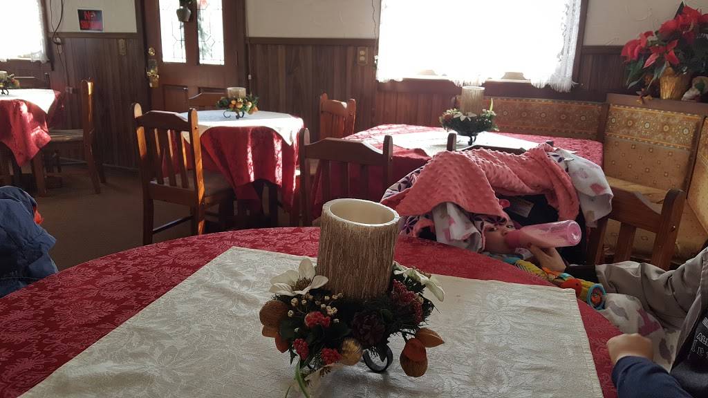 Gasthaus Edelweiss | restaurant | 276 Meadowlark St, Weber City, VA 24290, USA | 2763863724 OR +1 276-386-3724