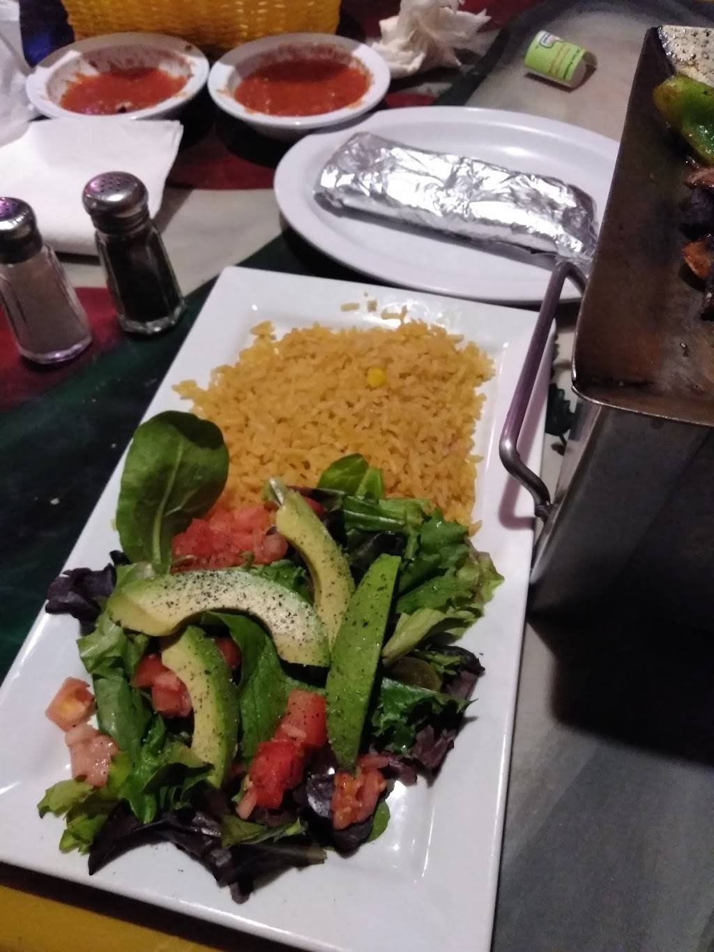 Las Fuentes Mexican Restaurant | restaurant | 680 N Hwy 67, Florissant, MO 63031, USA | 3148315057 OR +1 314-831-5057