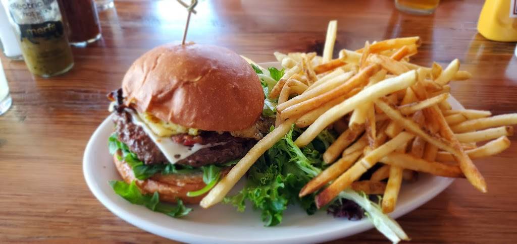 Next Door American Eatery | restaurant | 10155 E 29th Dr Suite 160, Denver, CO 80238, USA | 7209304366 OR +1 720-930-4366