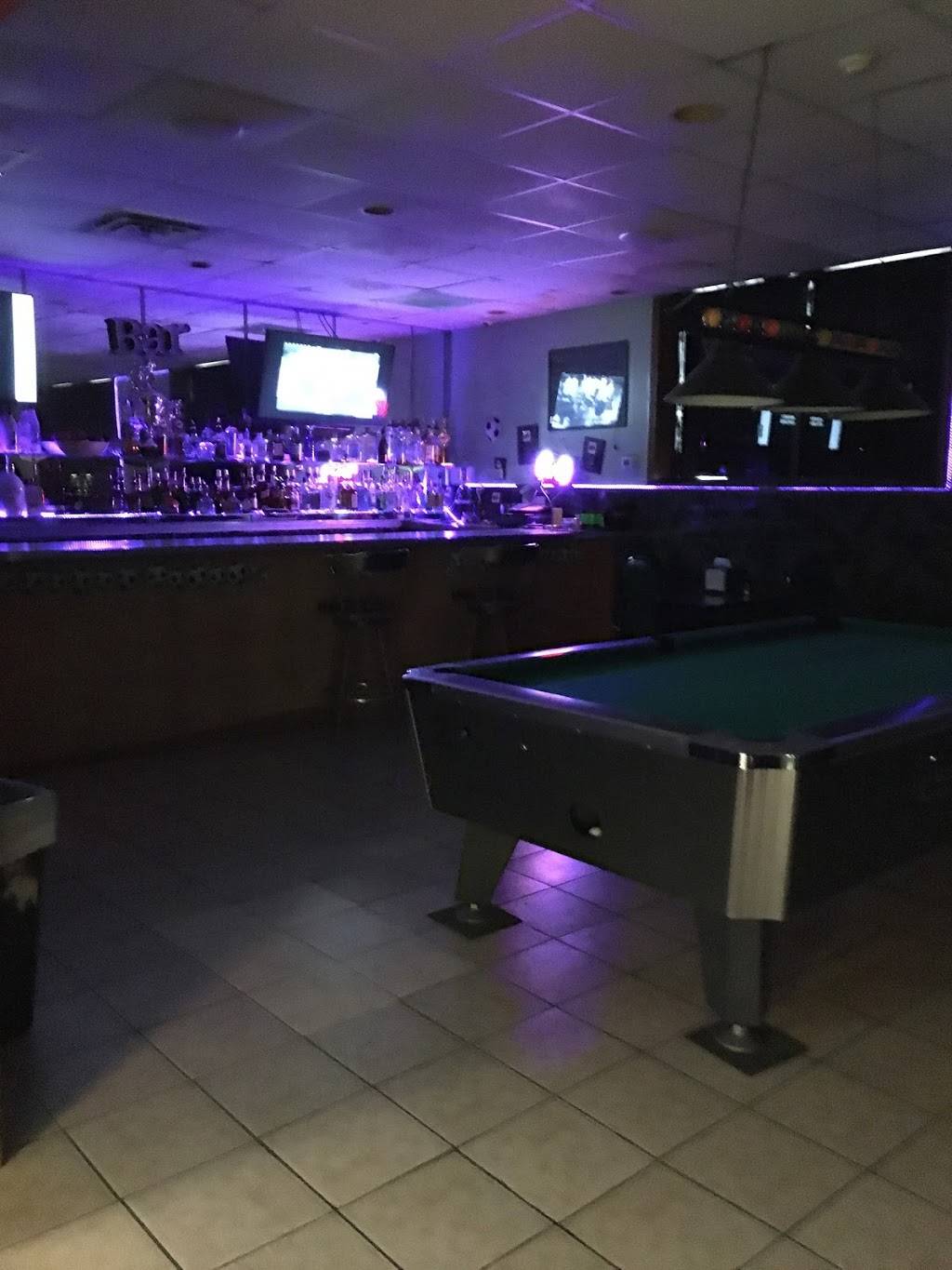 Bukanas Sport Bar | restaurant | 190 Plainfield St, Providence, RI 02909, USA | 4018630483 OR +1 401-863-0483