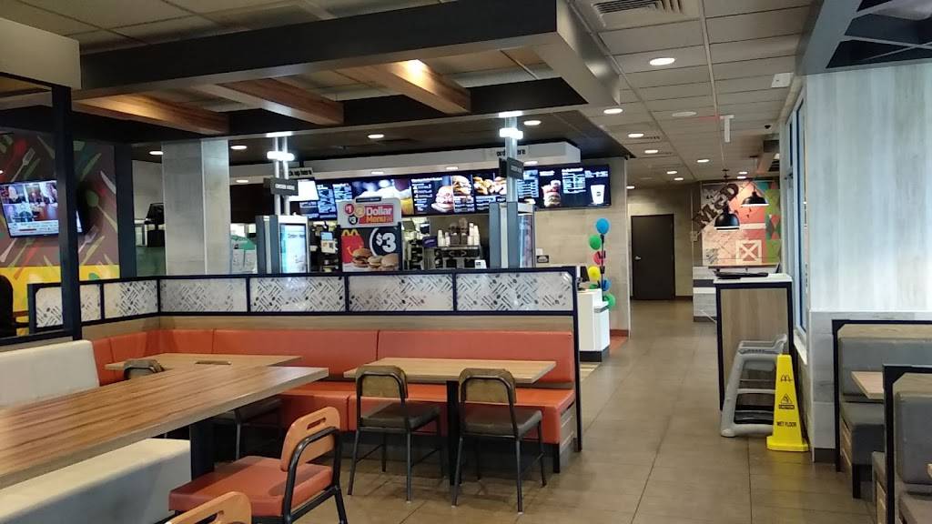 McDonalds | cafe | 125 S Belt E, Belleville, IL 62220, USA | 6182356226 OR +1 618-235-6226