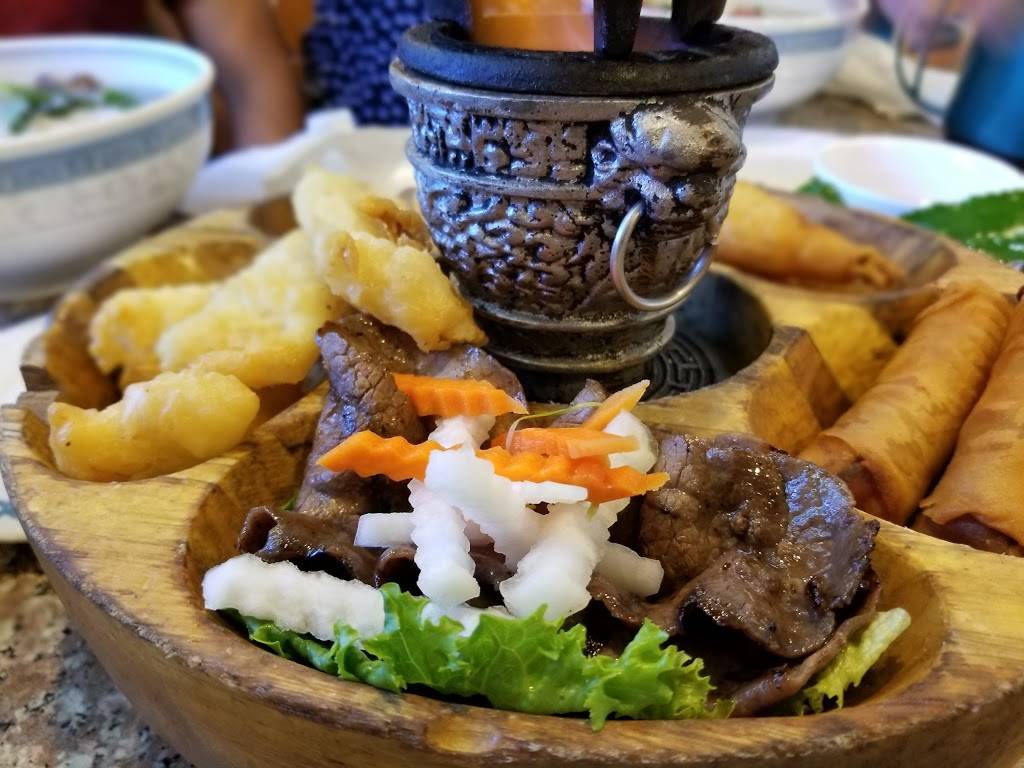 Pho Xe Lua | restaurant | 5331 Stockton Blvd, Sacramento, CA 95820, USA | 9164518838 OR +1 916-451-8838