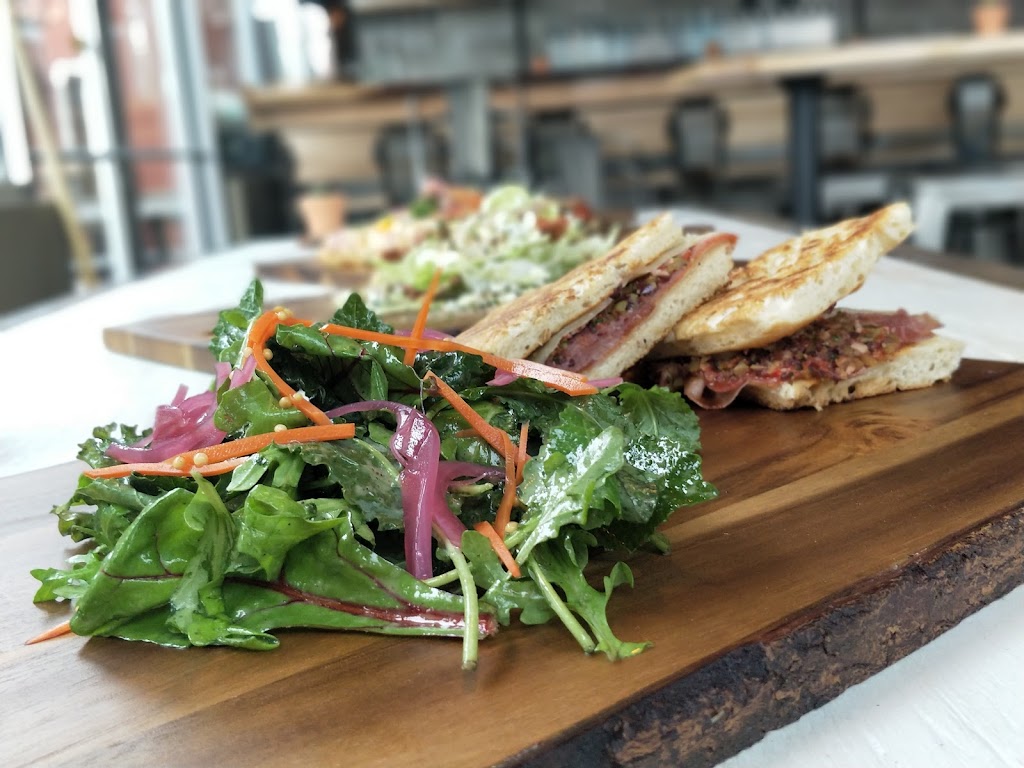 Salt and Board | restaurant | 115 Harvard Dr SE #9, Albuquerque, NM 87106, USA | 5052192001 OR +1 505-219-2001