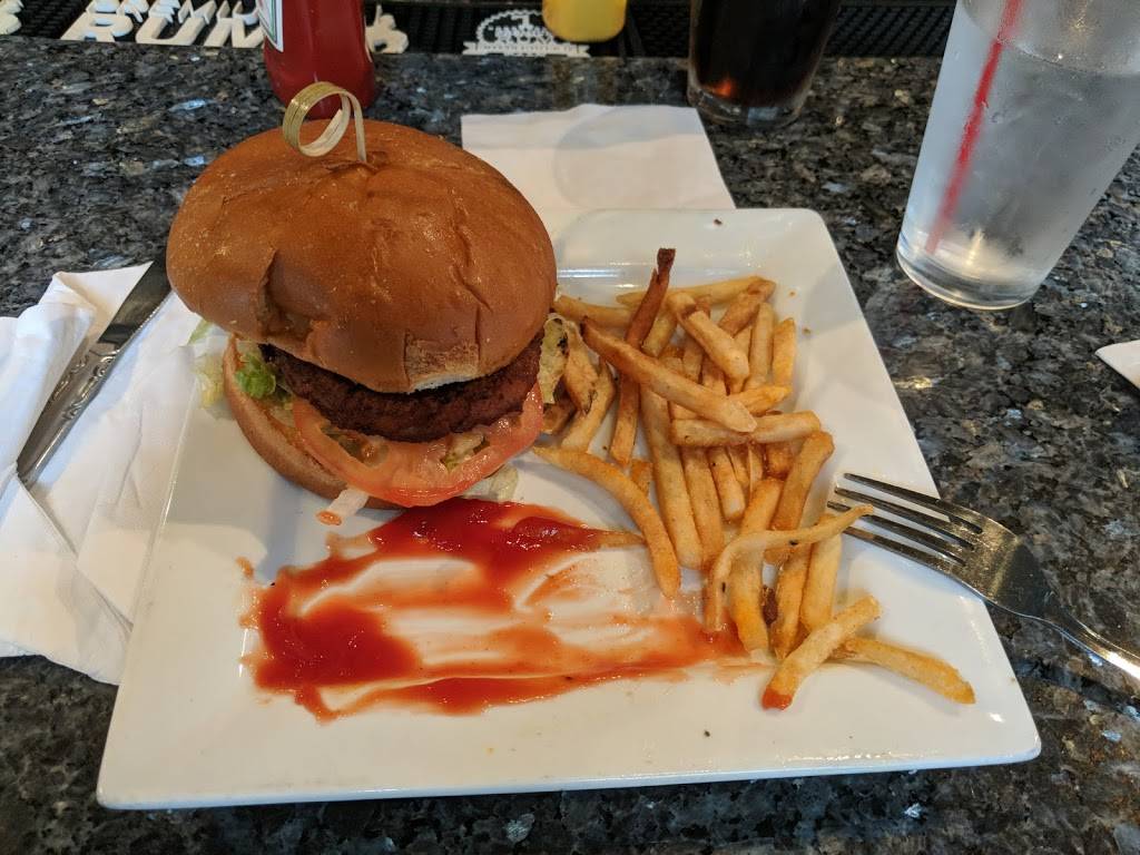 The District Bar and Grill | restaurant | 377 W Larned St, Detroit, MI 48226, USA | 3132858992 OR +1 313-285-8992