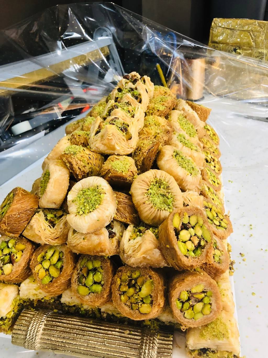 Baklawa King Inc. | restaurant | 488 Eglinton Ave W, Mississauga, ON L5R 0G2, Canada | 9055019995 OR +1 905-501-9995