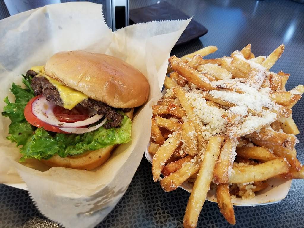 The Garage Burgers & Beer | restaurant | 1117 N Robinson Ave, Oklahoma City, OK 73103, USA | 4056026880 OR +1 405-602-6880