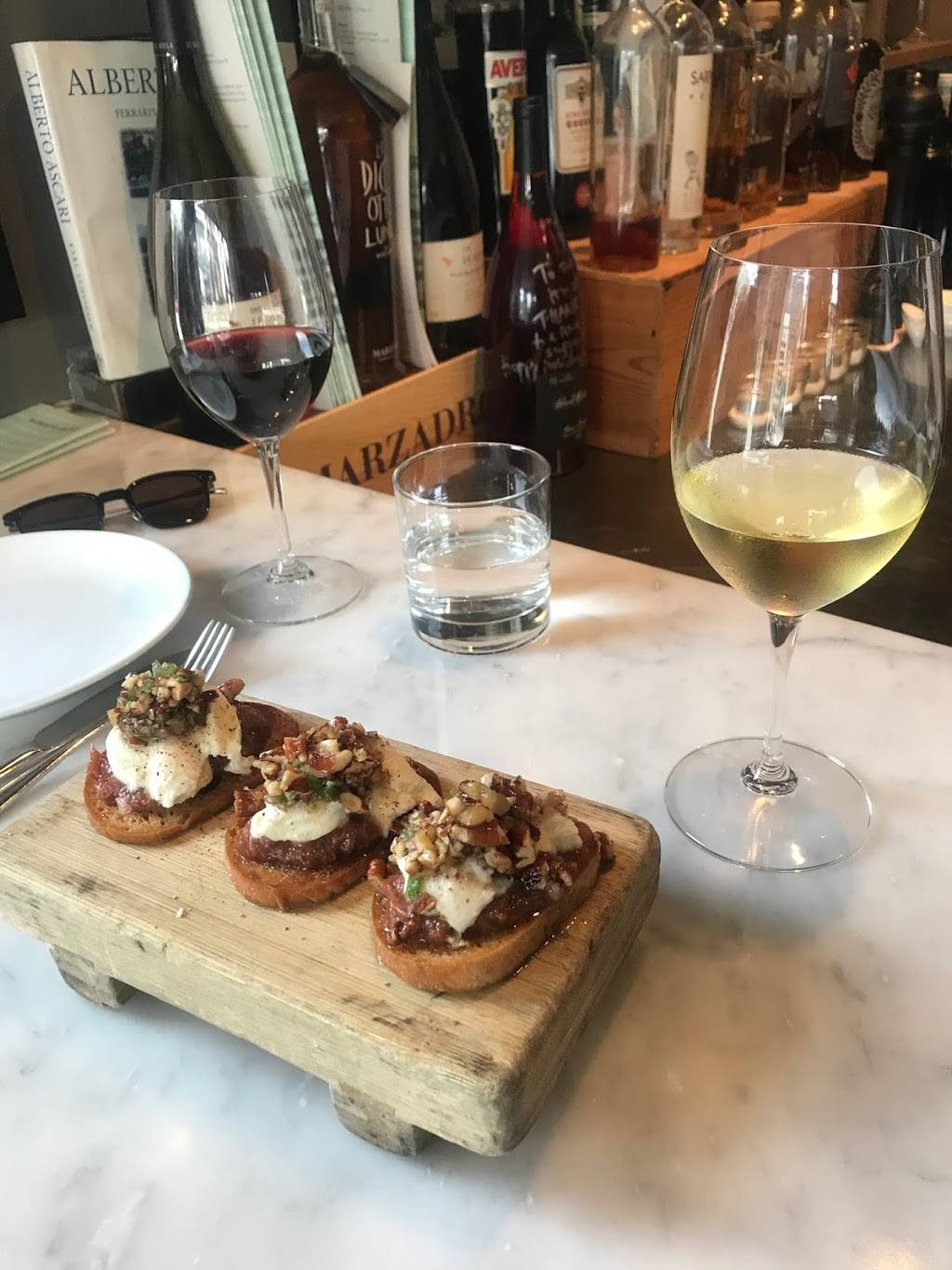 Ascari Enoteca | restaurant | 1111 Queen St E, Toronto, ON M4M 1K7, Canada | 4167924157 OR +1 416-792-4157