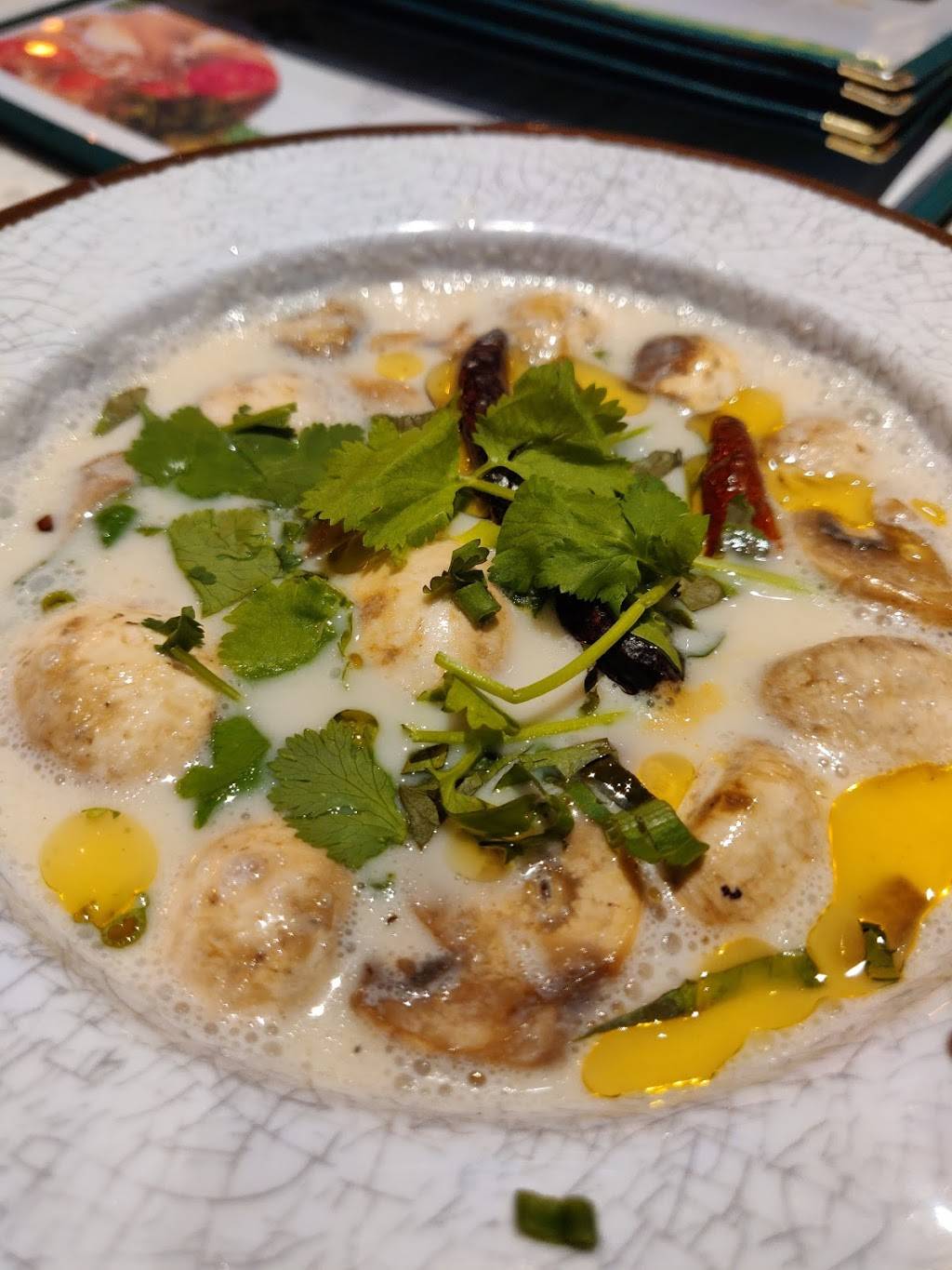 Lucky Thai Food | restaurant | 1570 Alton Rd #C, Miami Beach, FL 33139, USA | 3057638311 OR +1 305-763-8311