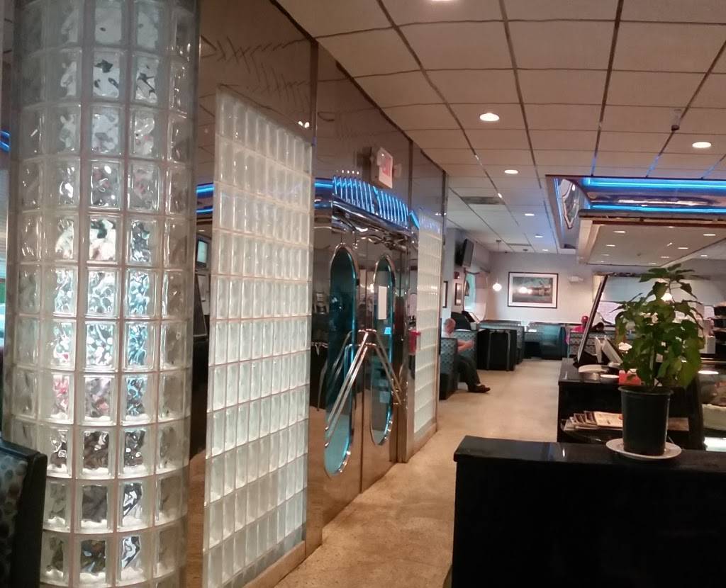 Philly Diner | restaurant | 51 Industrial Hwy, Essington, PA 19029, USA | 6105211525 OR +1 610-521-1525