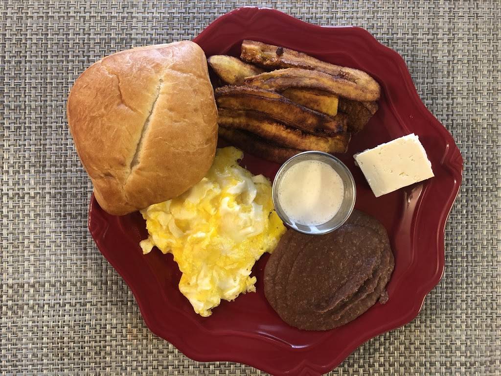 Gonzalez Pupuseria y Restaurante | restaurant | 31 Bowling Dr Suite J, Jackson, TN 38305, USA | 7312401061 OR +1 731-240-1061