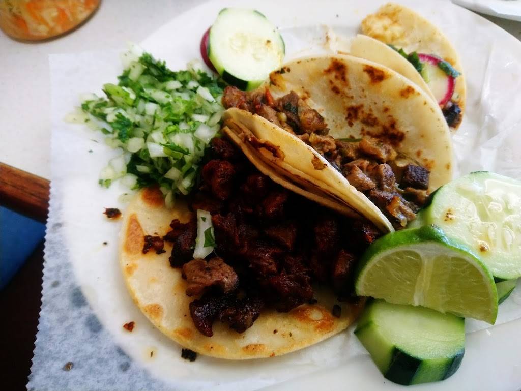 Tako Tako | restaurant | 6832 A Midlothian Turnpike, Richmond, VA 23225, USA | 8042763200 OR +1 804-276-3200