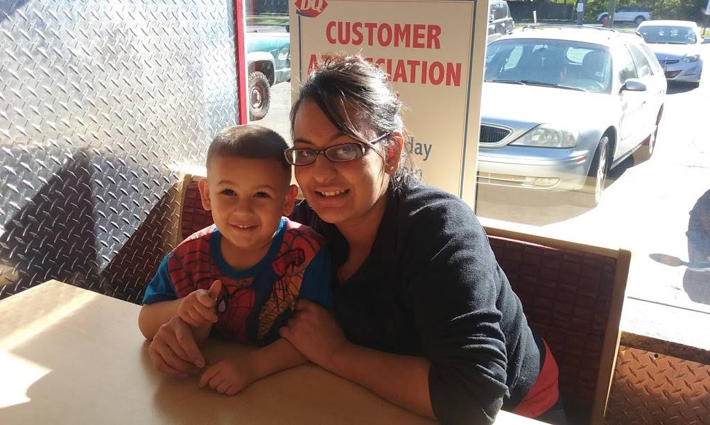 Dairy Queen | restaurant | 2770 Dundee Rd, Northbrook, IL 60062, USA | 8474982571 OR +1 847-498-2571