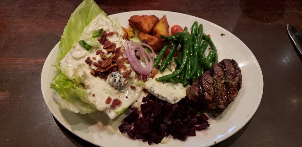 Houlihans | restaurant | 27 W Chocolate Ave, Hershey, PA 17033, USA | 7175343110 OR +1 717-534-3110