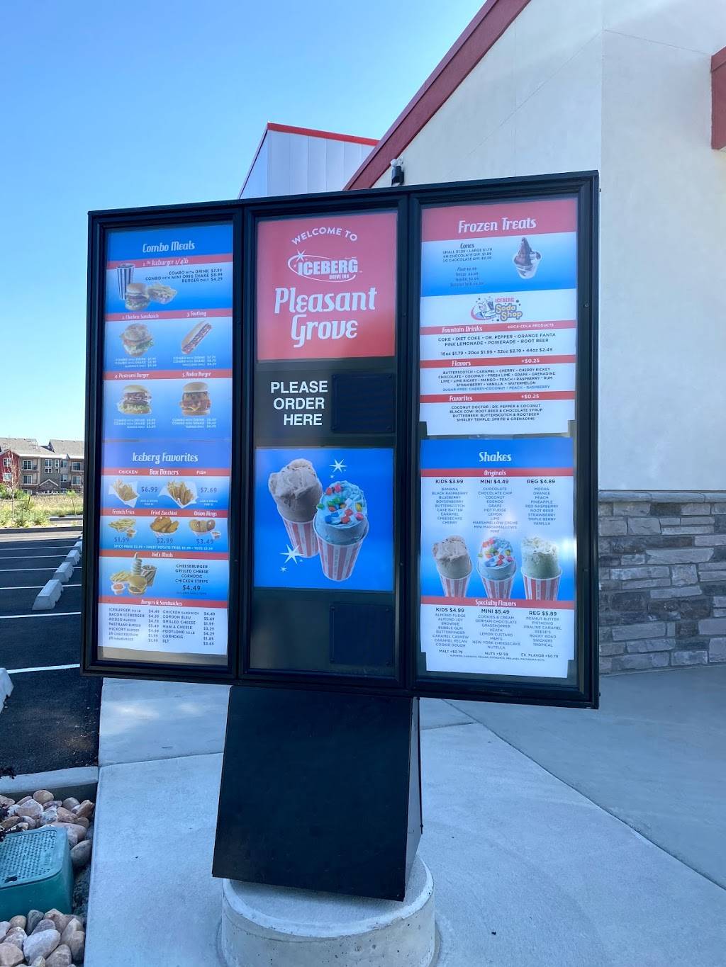 Iceberg Drive Inn | restaurant | 1757 W State St, Pleasant Grove, UT 84062, USA | 8018992296 OR +1 801-899-2296